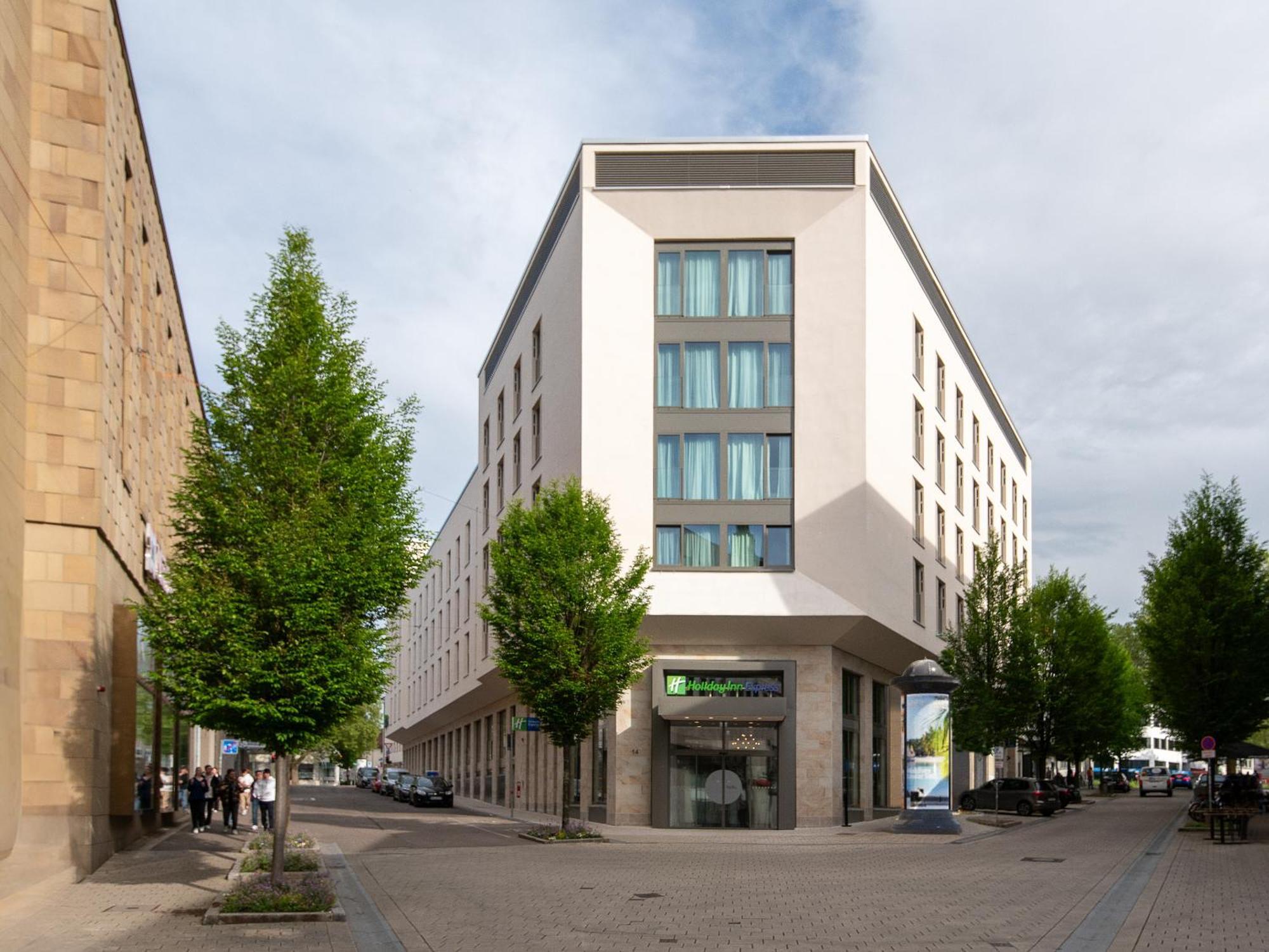 Holiday Inn Express Heilbronn By Ihg Ngoại thất bức ảnh
