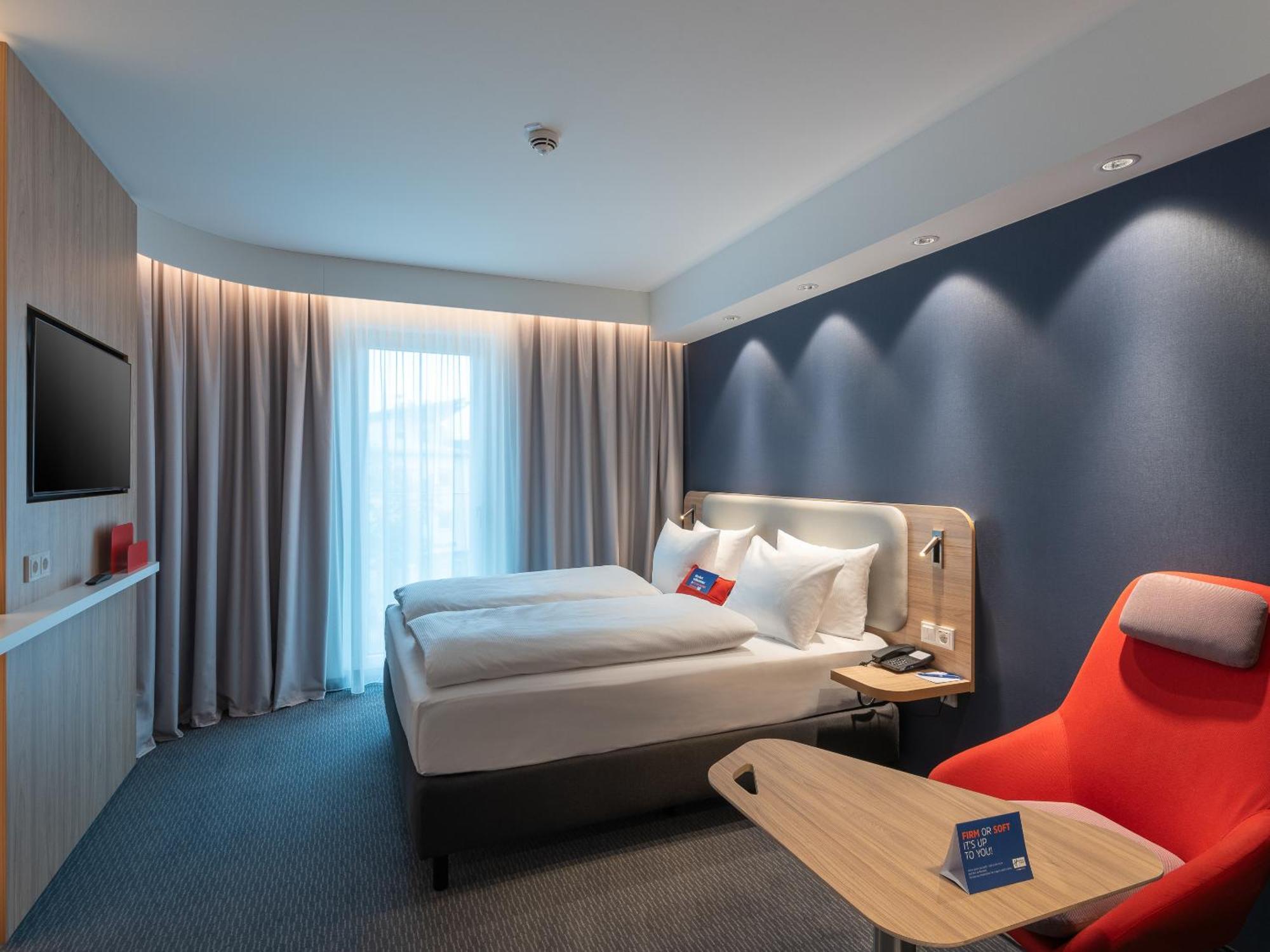 Holiday Inn Express Heilbronn By Ihg Ngoại thất bức ảnh