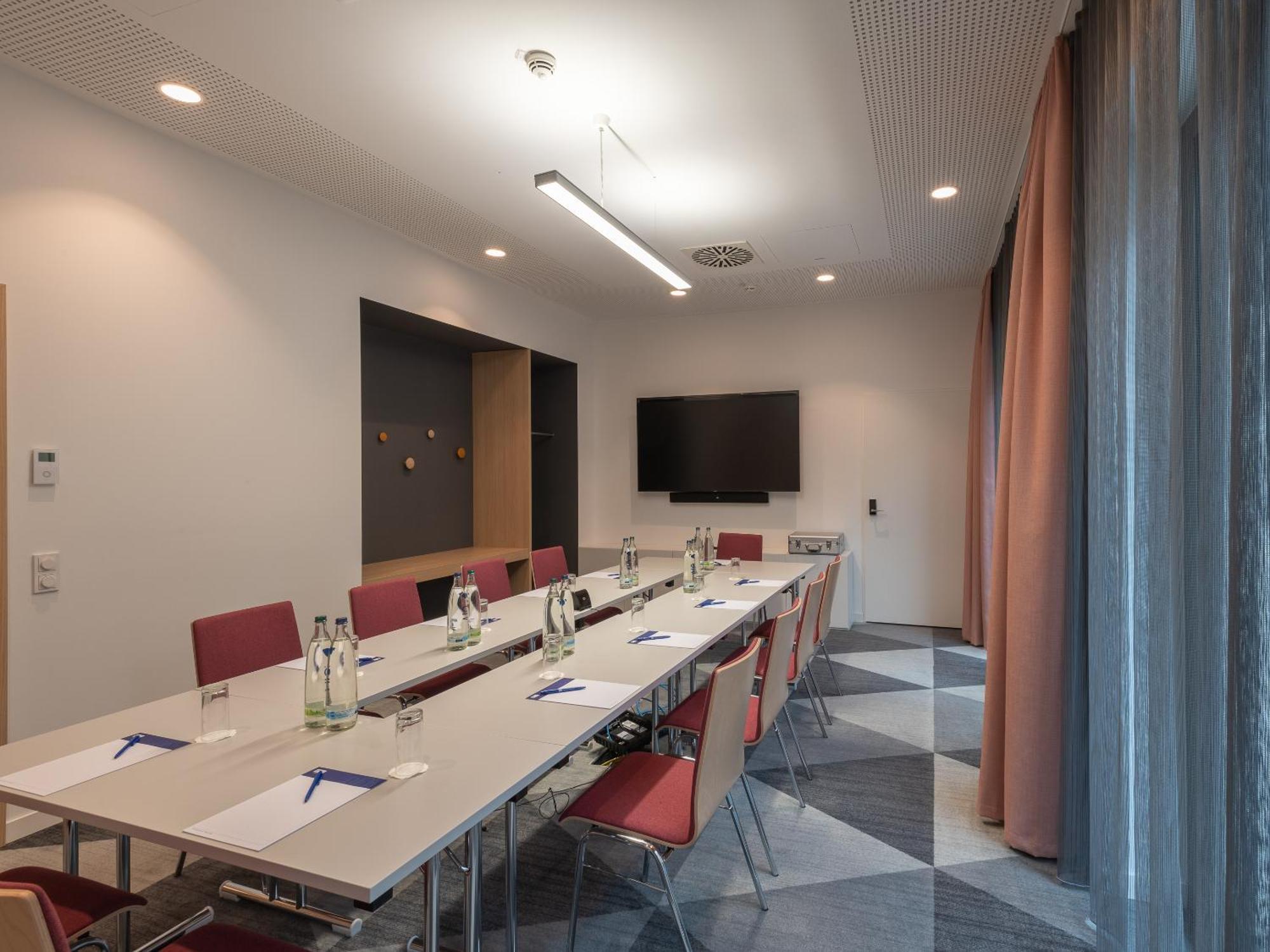 Holiday Inn Express Heilbronn By Ihg Ngoại thất bức ảnh