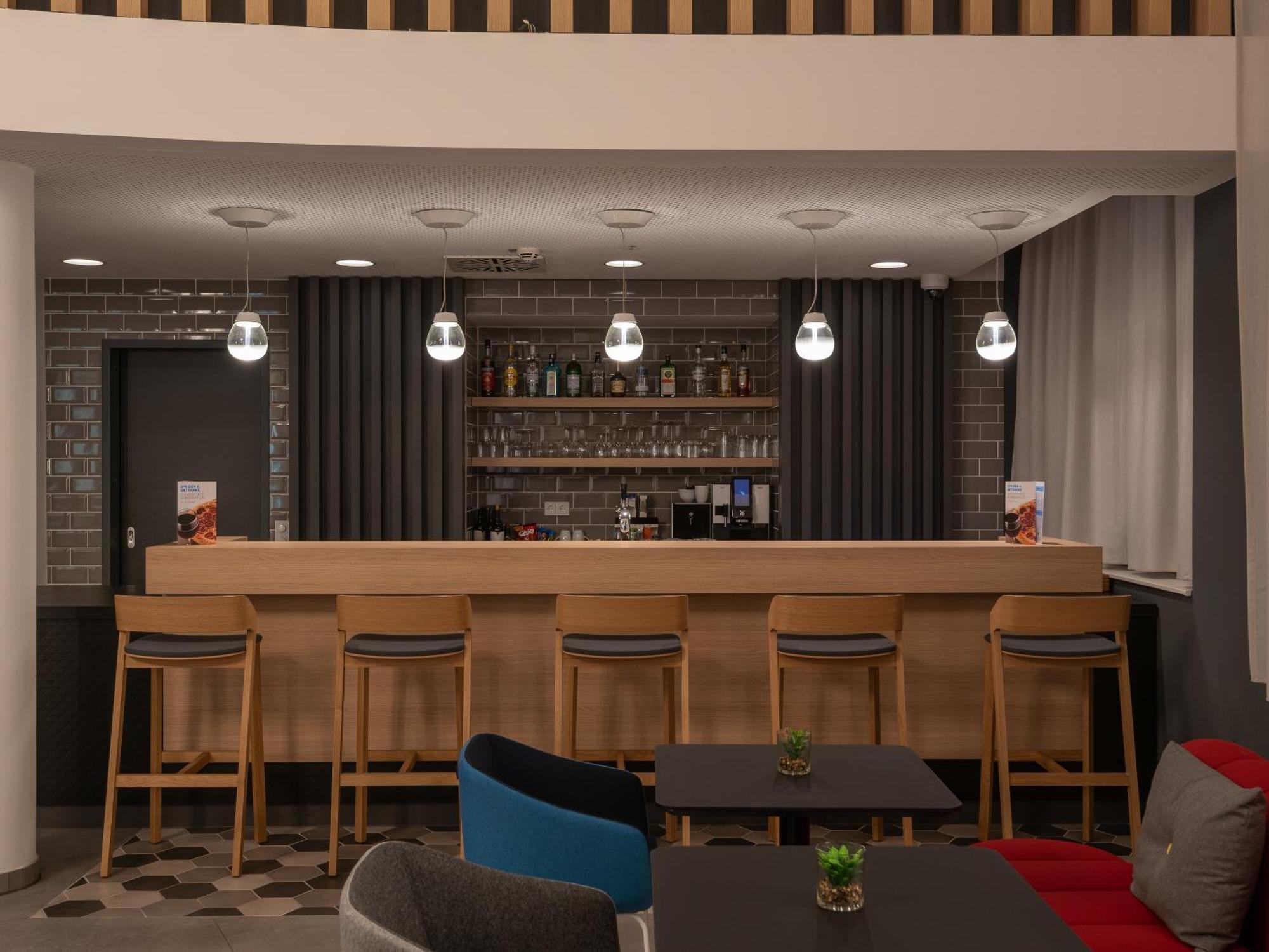 Holiday Inn Express Heilbronn By Ihg Ngoại thất bức ảnh