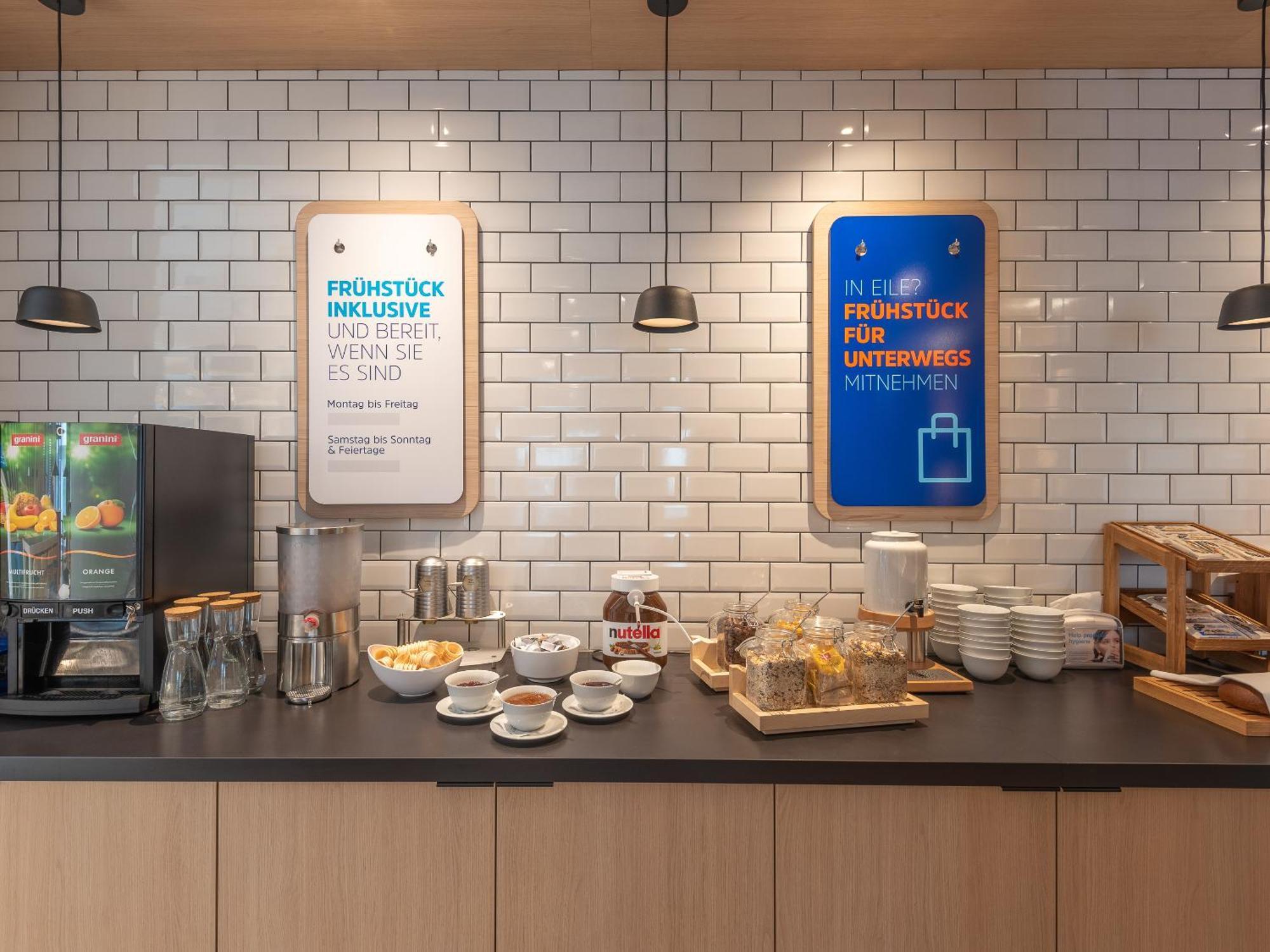 Holiday Inn Express Heilbronn By Ihg Ngoại thất bức ảnh