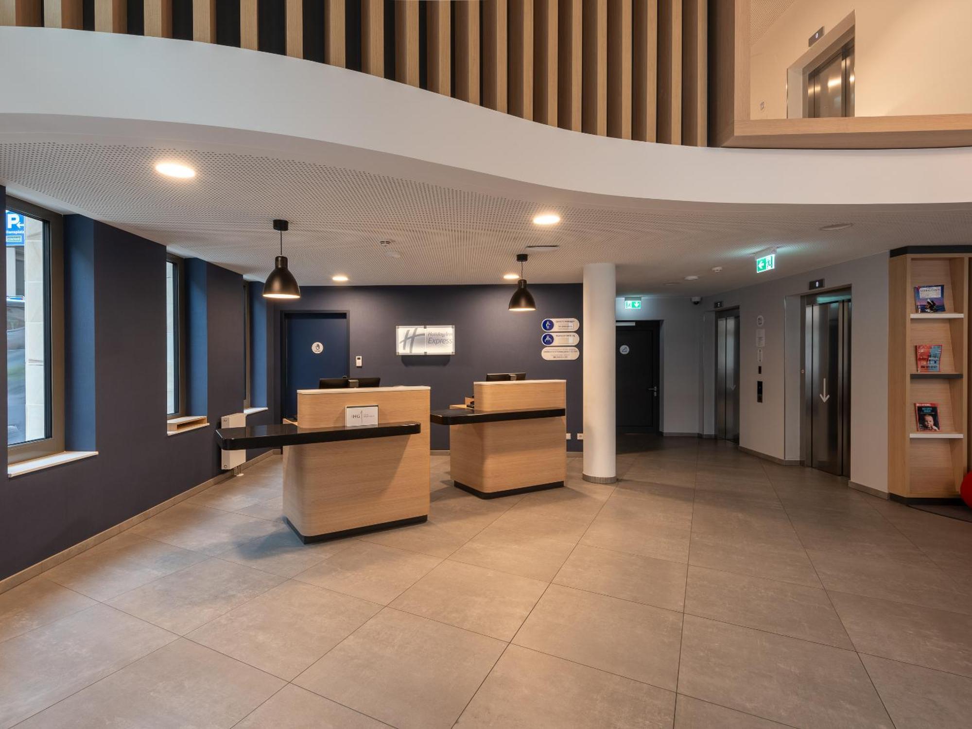 Holiday Inn Express Heilbronn By Ihg Ngoại thất bức ảnh