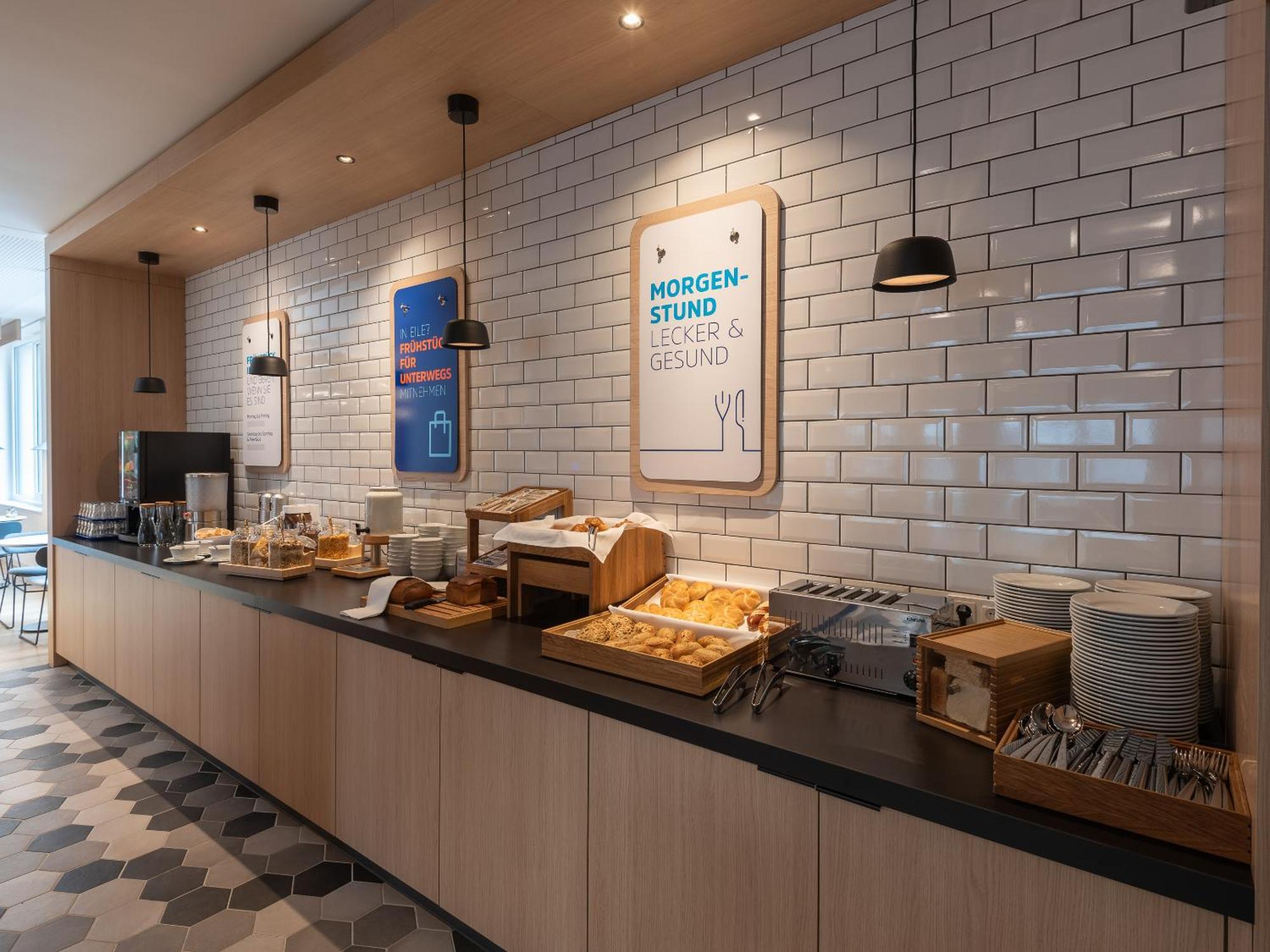 Holiday Inn Express Heilbronn By Ihg Ngoại thất bức ảnh