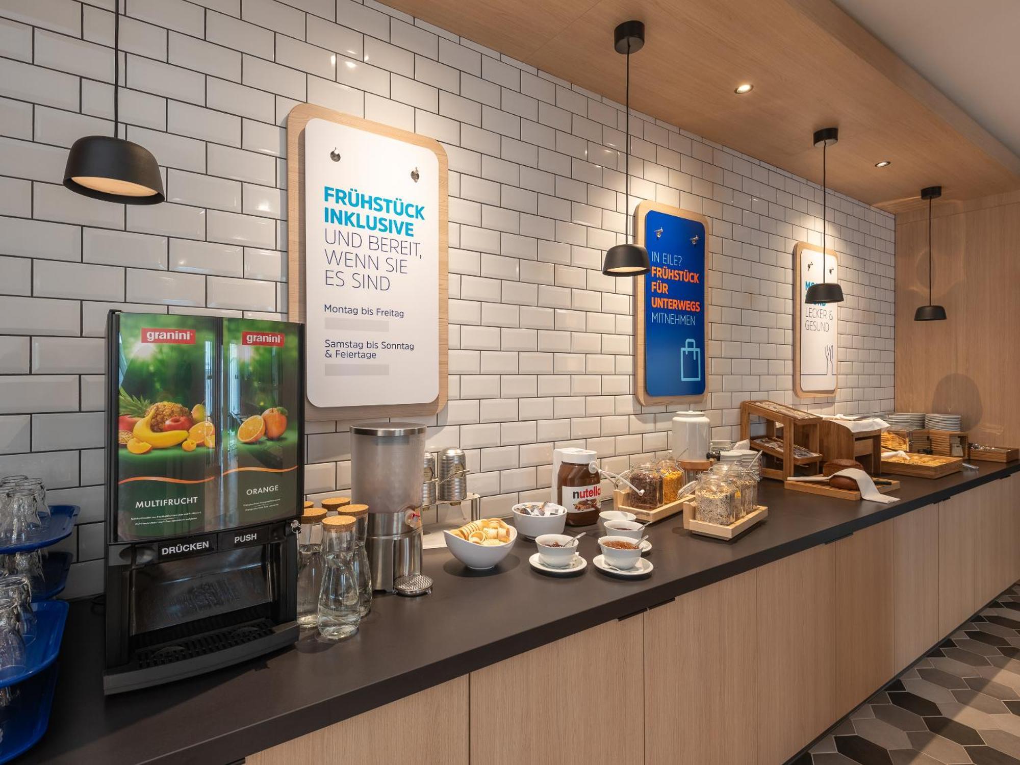 Holiday Inn Express Heilbronn By Ihg Ngoại thất bức ảnh