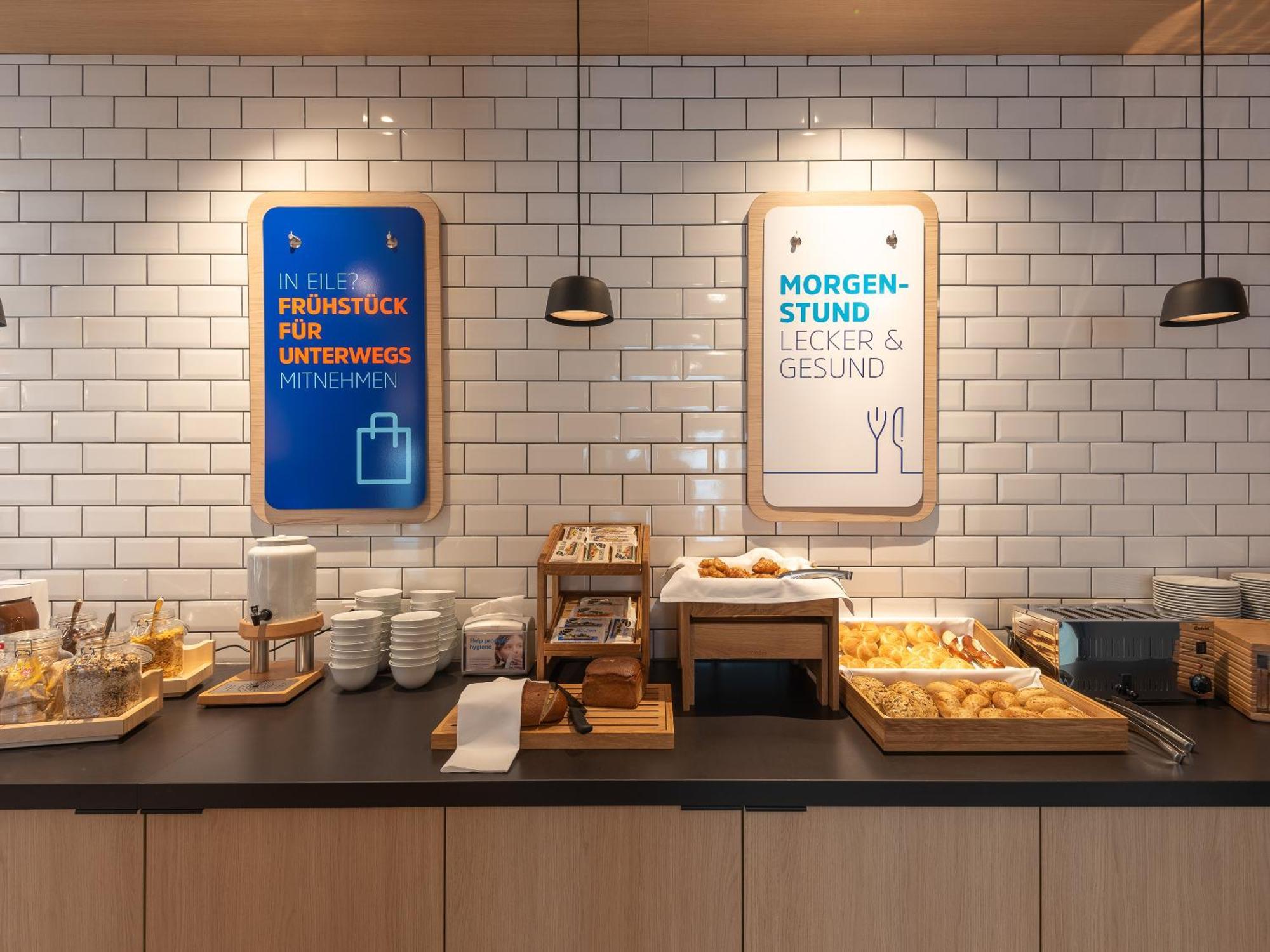 Holiday Inn Express Heilbronn By Ihg Ngoại thất bức ảnh