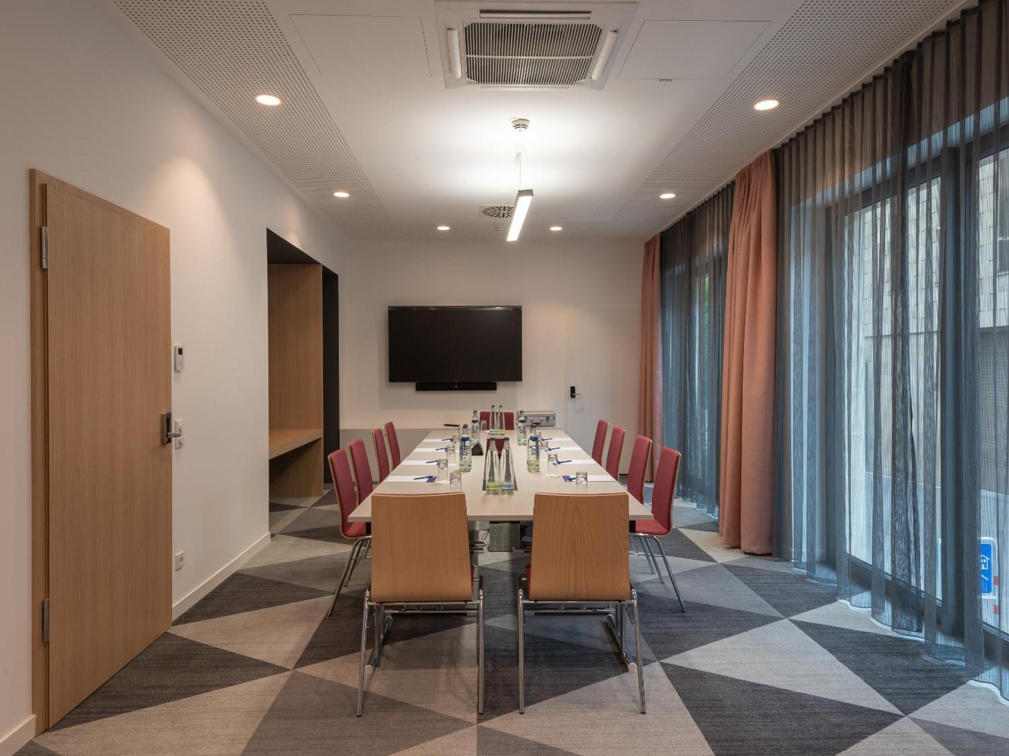 Holiday Inn Express Heilbronn By Ihg Ngoại thất bức ảnh