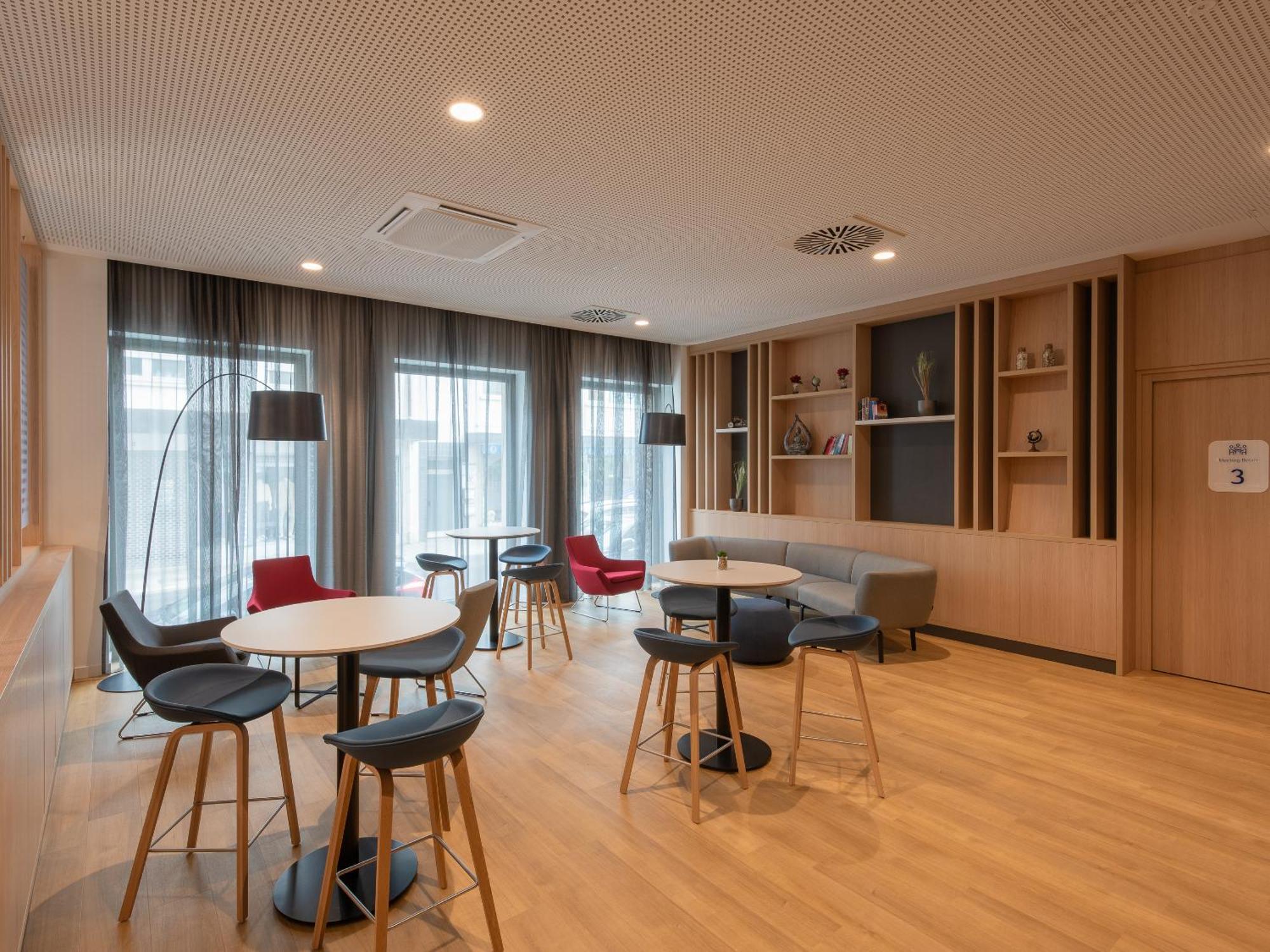 Holiday Inn Express Heilbronn By Ihg Ngoại thất bức ảnh